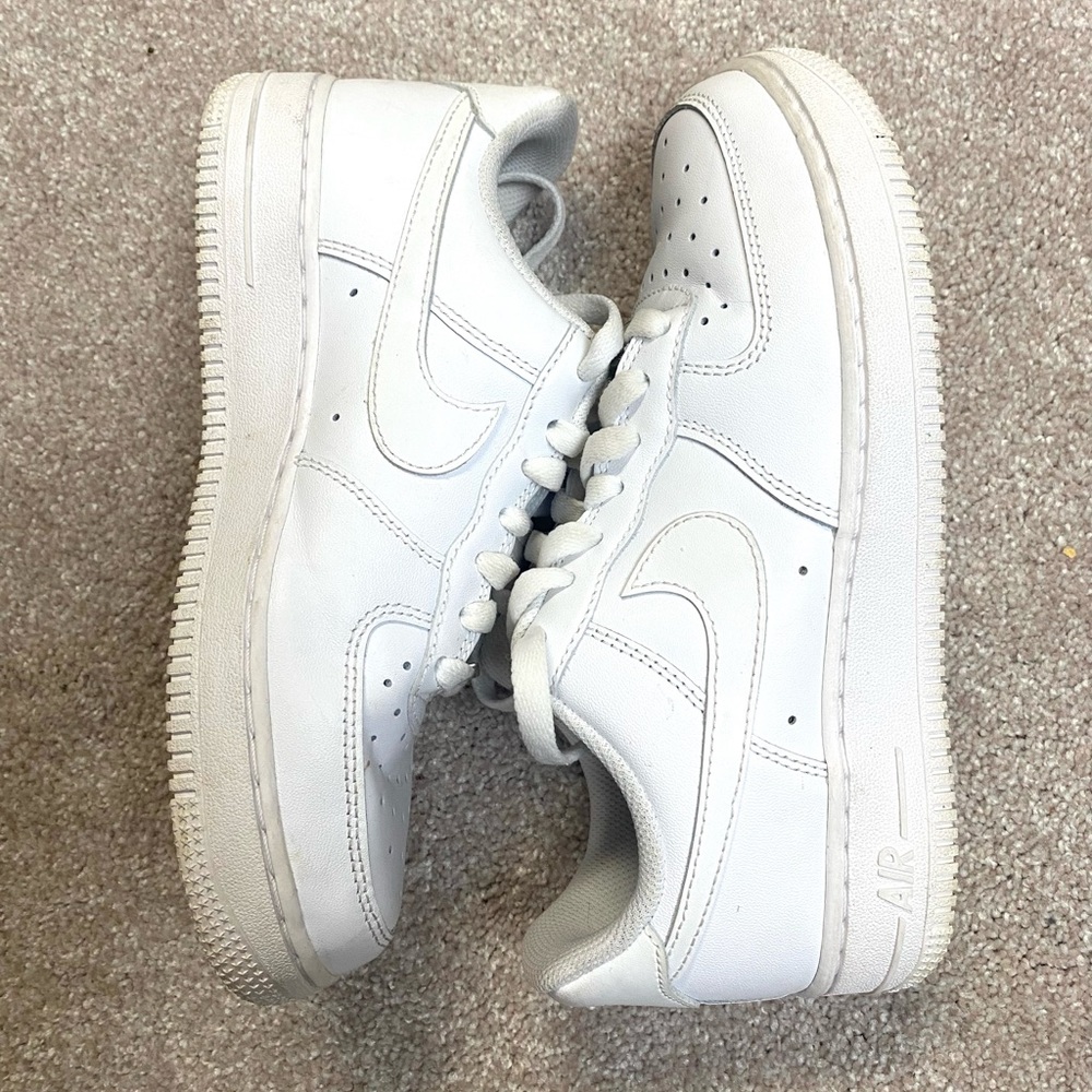 Gently Used White Nike AF1